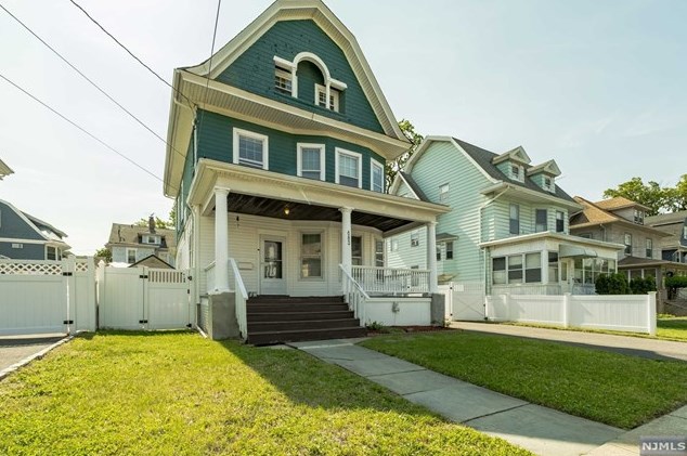 683 Highland Ave, Newark NJ  07104-2304 exterior