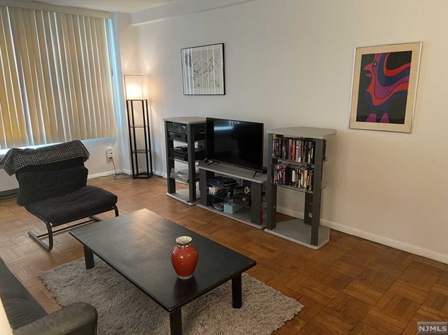 1450 Palisade Ave, West Fort Lee NJ  07024-5238 exterior