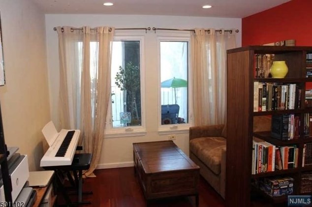 308-310 Passaic Ave, East Newark, NJ 07029