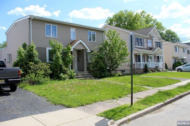 238 Schepis Ave, Saddle Brook, NJ 07663