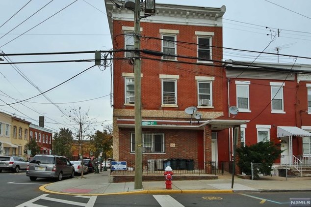 532 23rd St, Union City, NJ 07087