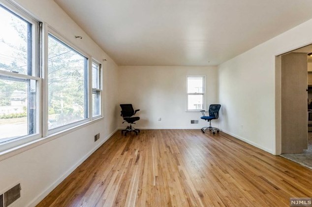 53 E Hudson Ave, Englewood, NJ 07631