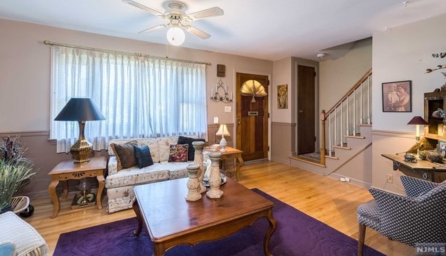 528 Market St, Elmwood Park NJ  07407-3106 exterior