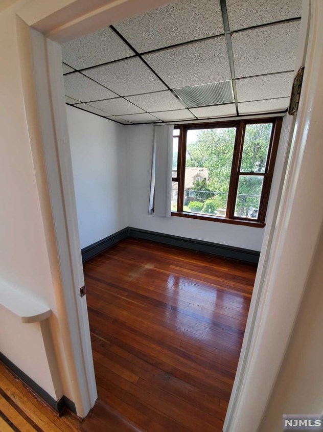 326 Highland Ave #2nd Floor, Palisades Park, NJ 07650