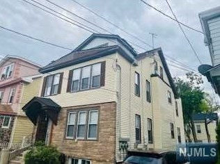 194-196 Hansbury Ave, Newark, NJ 07112