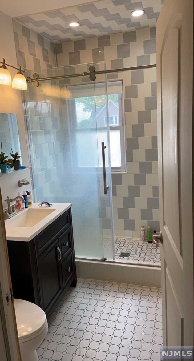 166 Sylvan St, Rutherford NJ  07070-2434 exterior