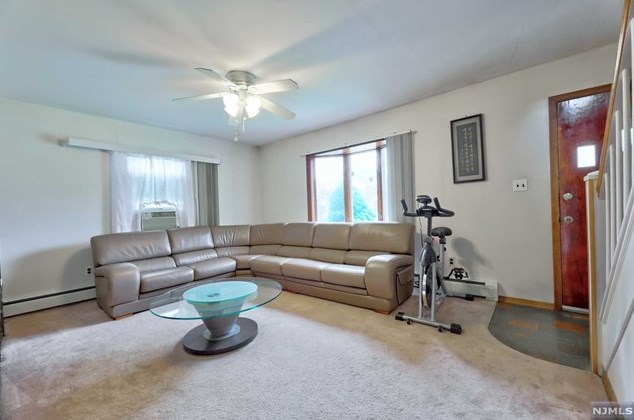 315 Riverside Ave, Rutherford, NJ 07070-2640