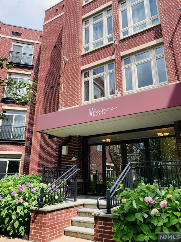 3325 Riverview Ave, Englewood, NJ 07631