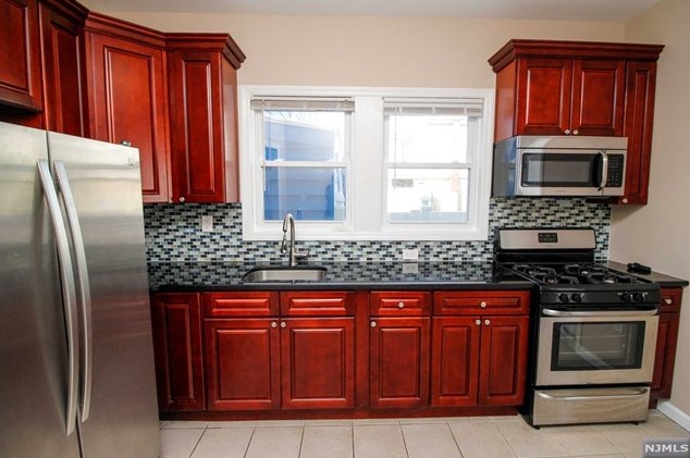 52 New St, Montclair, NJ 07042