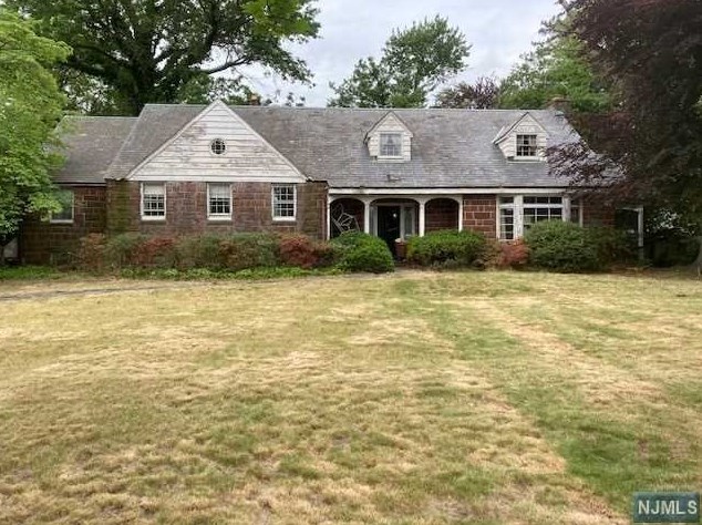 1255 Van Houten Ave, Clifton, NJ 07013
