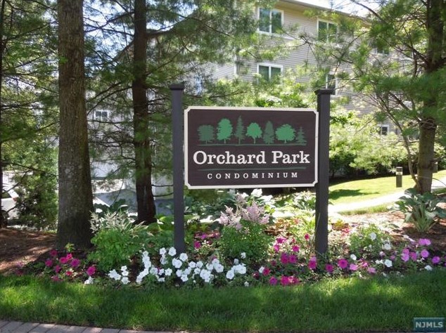 222 Orchard Park, Allendale, NJ 07401