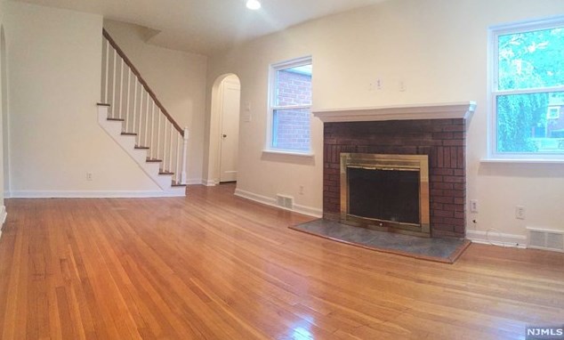 154 Elm St, Cresskill, NJ 07626