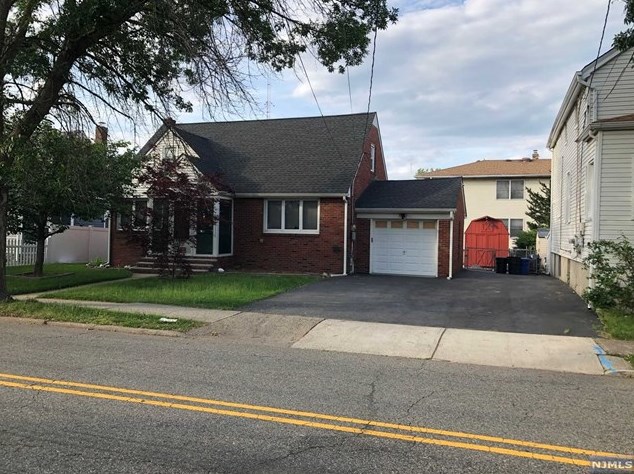 351 Garibaldi Ave, Lodi, NJ 07644