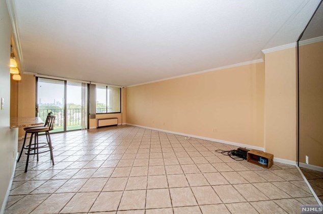 200 Winston Dr Apt 418, Cliffside Park, NJ 07010