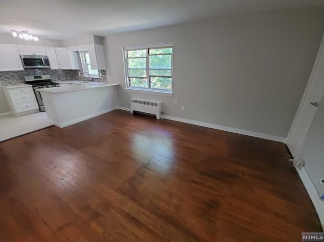 465 Maple Hill Dr #48, Hackensack, NJ 07601