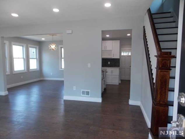 304 James St, Teaneck, NJ 07666