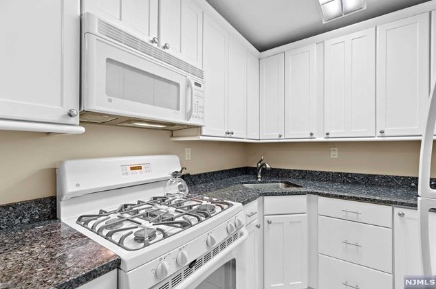 235 Prospect Ave #2h, Hackensack, NJ 07601