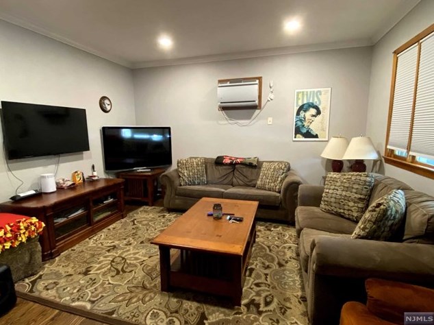 19 Saddle River Rd, Saddle Brook, NJ 07663-4825