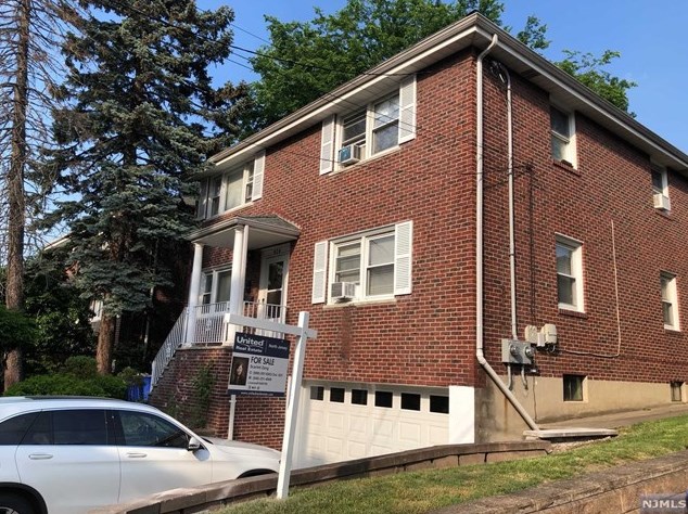 820 Inwood Ter, West Fort Lee, NJ 07024-1519