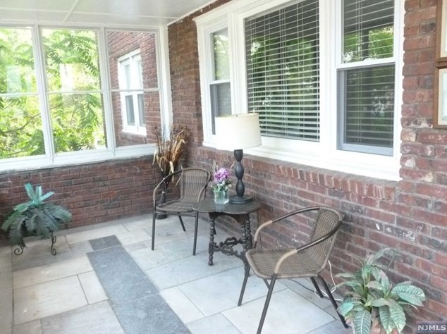 3 Lewis St, Nutley, NJ 07110