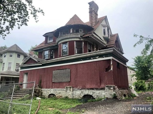 15 Ingraham Pl, Newark, NJ 07108
