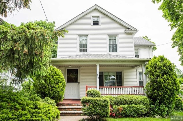 473 Van Buren St, Ridgewood, NJ 07450