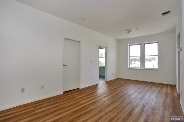 203 Academy St #422, Jersey City, NJ 07306