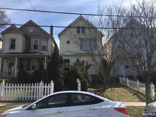 35 Grace St, Bloomfield, NJ 07003