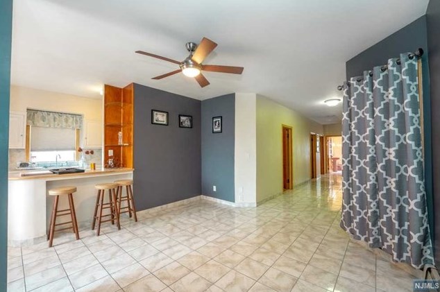 57 Houston St, Newark, NJ 07105-3026