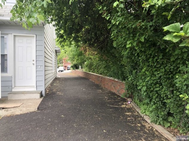 304-306 Berkshire Ave, Paterson, NJ 07502
