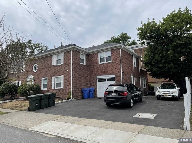 80 Grove St, Rutherford, NJ 07070-1246