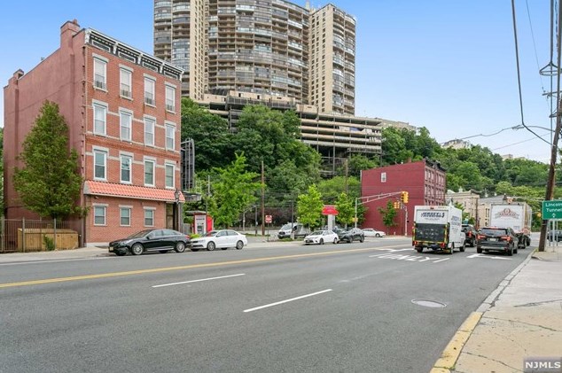 1824-26 Willow Ave #101, Union City, NJ 07086