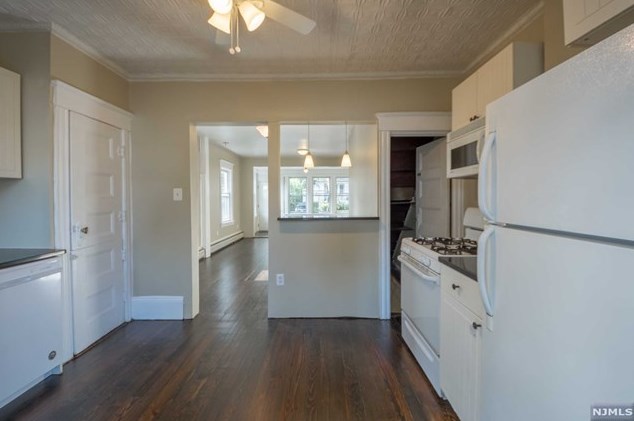 155 Highland Cross, Rutherford NJ  07070-2142 exterior