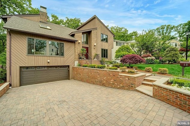 18 Snyder Rd, Englewood, NJ 07632