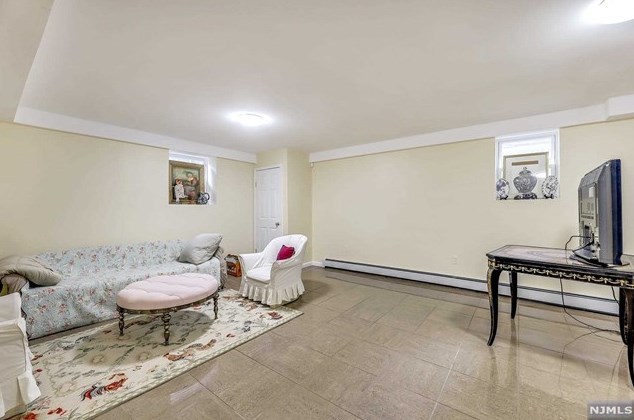 17 Wilson Ave, Rutherford NJ 07070-2732 exterior