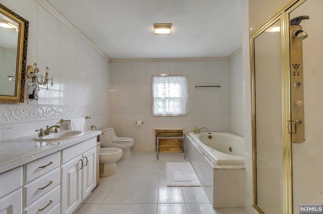 17 Wilson Ave, Rutherford NJ 07070-2732 exterior