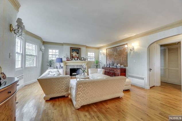 17 Wilson Ave, Rutherford NJ 07070-2732 exterior