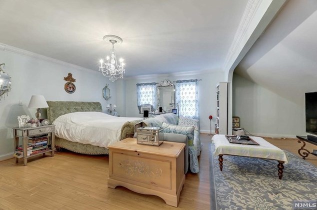 17 Wilson Ave, Rutherford NJ 07070-2732 exterior