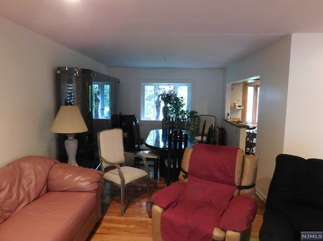 47 Franklin Ct, Emerson NJ  07630-1419 exterior