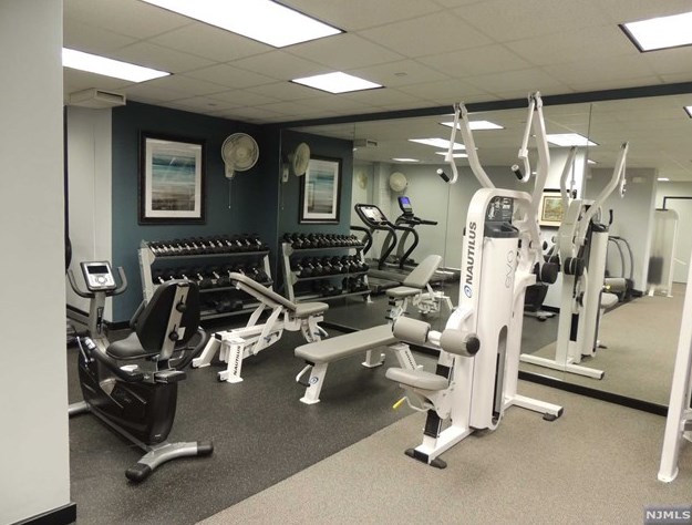 326 Prospect Ave, Hackensack NJ  07601-7714 exterior