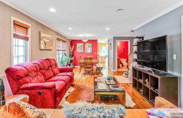111 Lafayette Pl, Englewood, NJ 07631
