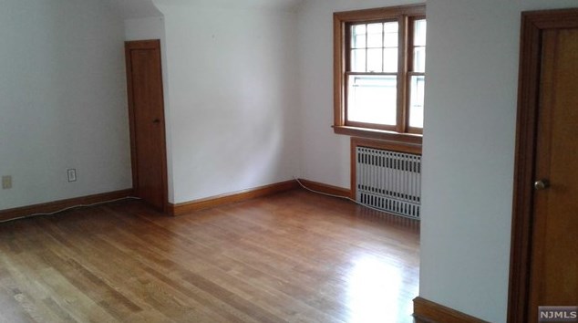 95 Alfred St #2nd Fl, Clifton, NJ 07013