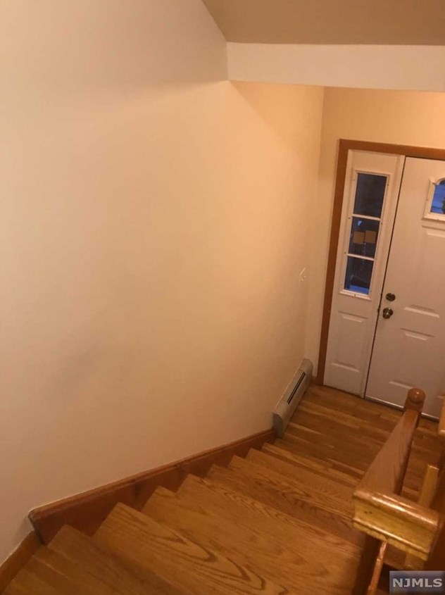 64 Bayliss St #2nd Floor, North Arlington, NJ 07031