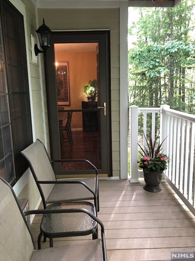 9 Foxwood Dr #c, Greystone Park, NJ 07950