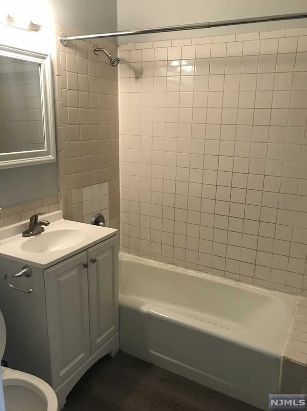 147 Washington Ave #1, Little Ferry, NJ 07643