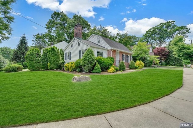 430 Alpine Terrace, Ridgewood, NJ 07450