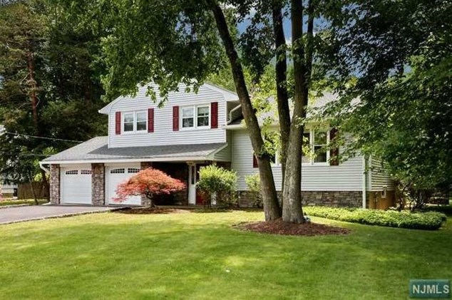 22 Riker Ave, Harrington Park, NJ 07640