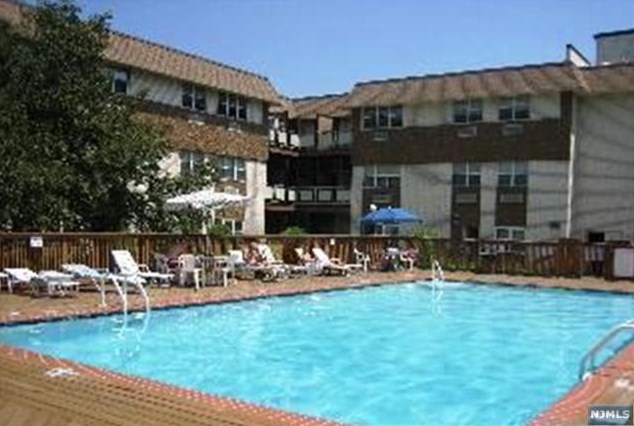 1111 River Rd #a-5, Edgewater, NJ 07020