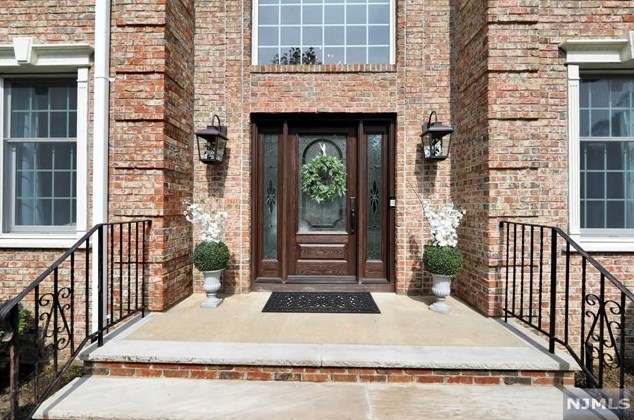 49 Deal St, Harrington Park, NJ 07640