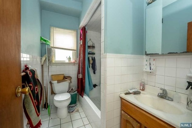 105 Cutler St, Newark NJ 07106-2532 exterior